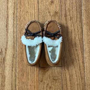 Like-new J.Crew Sherpa moccasin slippers